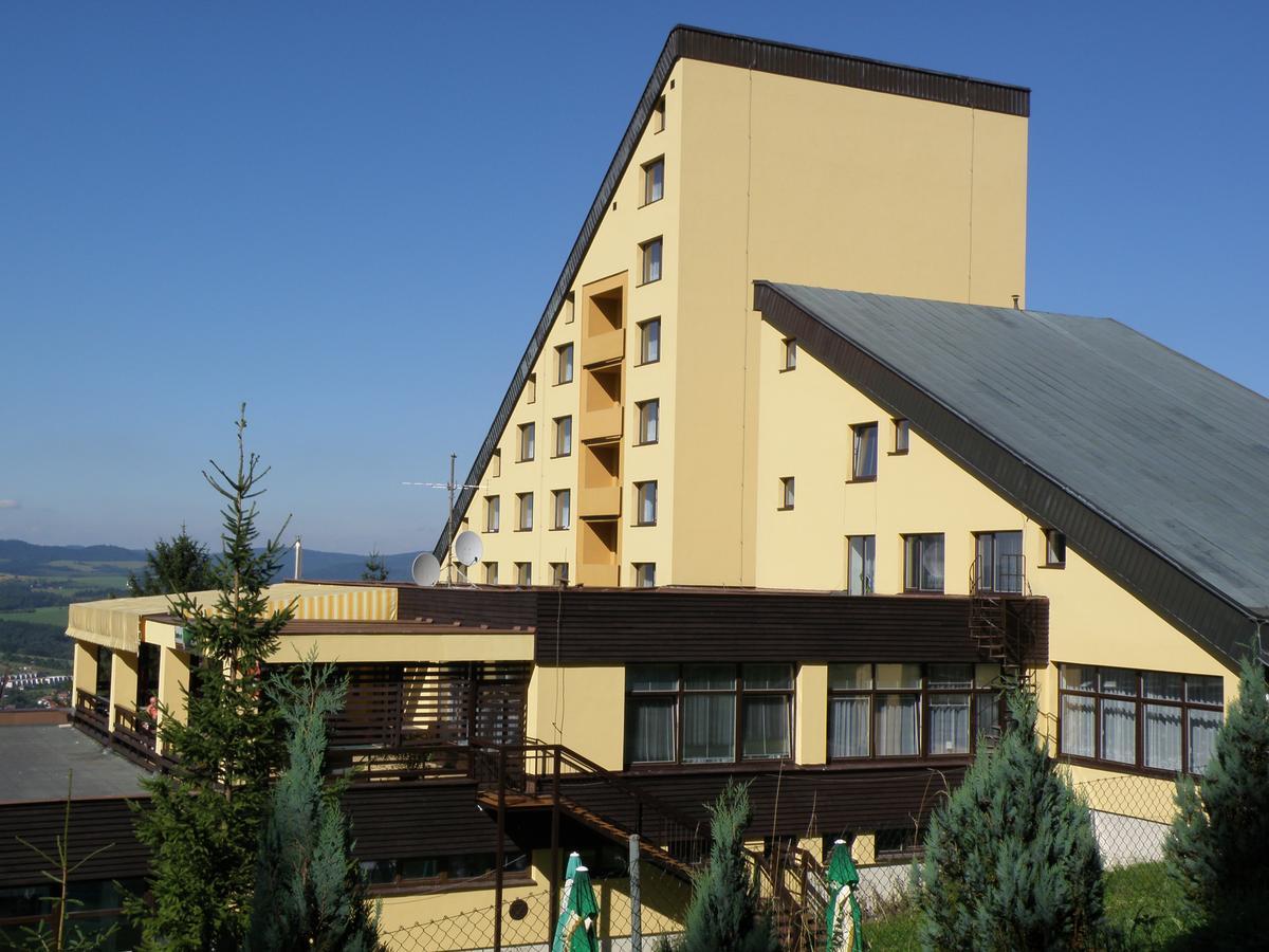 Horsky Hotel Jelenovska S Bazenem V Cene Valašské Klobouky Buitenkant foto